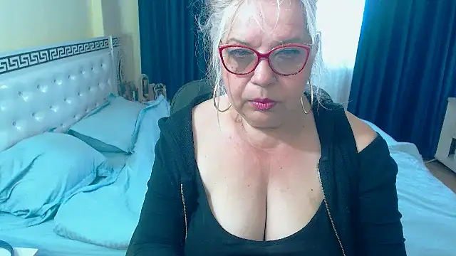 Snapshot of SonyaHotMilf chatting on 14, 5, 2026 SonyaHotMilf online show from 14, 5, 2026