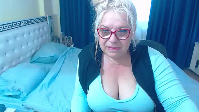 Snapshot of SonyaHotMilf chatting on 15, 5, 2026 SonyaHotMilf online show from 15, 5, 2026
