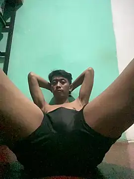 Snapshot of ditiya18 chatting on 21, 12, 2025 ditiya18 online show from 21, 12, 2025