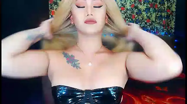 Snapshot of KylieMaxwellCaulfield_TS chatting on 4, 12, 2024 KylieMaxwellCaulfield TS online show from 4, 12, 2024