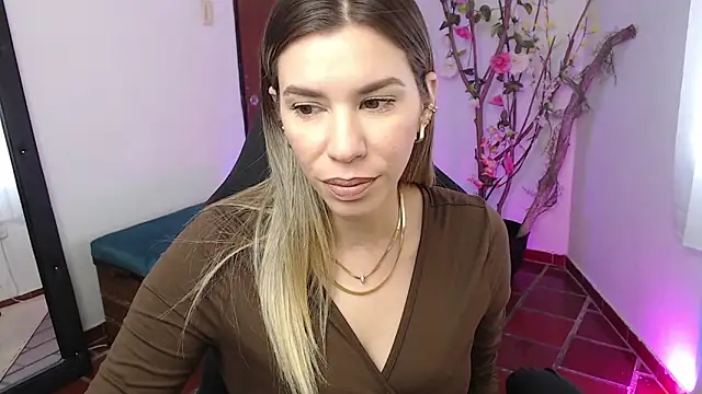 Snapshot of ms_sofia_x chatting on 25, 9, 2025 ms sofia x online show from 25, 9, 2025