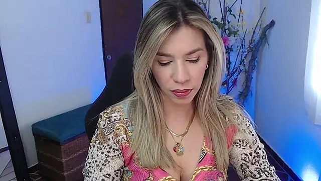 Snapshot of ms_sofia_x chatting on 23, 10, 2025 ms sofia x online show from 23, 10, 2025