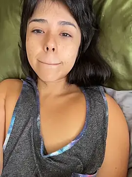 Evie-Luna online show from 8, 11, 2025