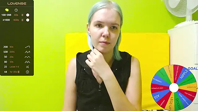 Snapshot of Ultra_Meow chatting on 24, 10, 2025 Ultra Meow online show from 24, 10, 2025