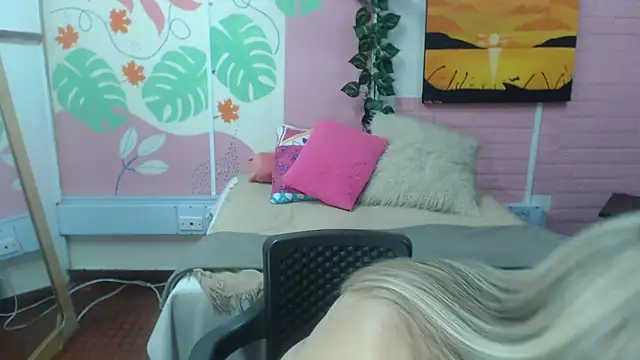 Snapshot of ZAMANTHA chatting on 28, 5, 2026 ZAMANTHA online show from 28, 5, 2026