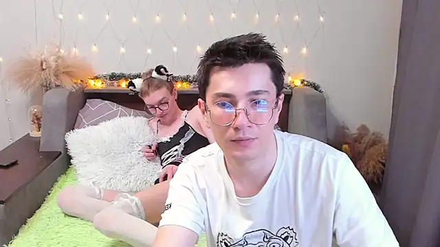 Snapshot of Yumi_steve chatting on 16, 3, 2025 Yumi steve online show from 16, 3, 2025