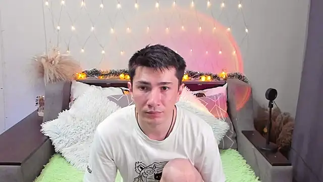 Snapshot of Yumi_steve chatting on 9, 9, 2025 Yumi steve online show from 9, 9, 2025