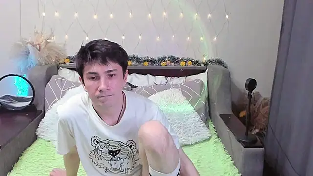 Snapshot of Yumi_steve chatting on 1, 11, 2025 Yumi steve online show from 1, 11, 2025