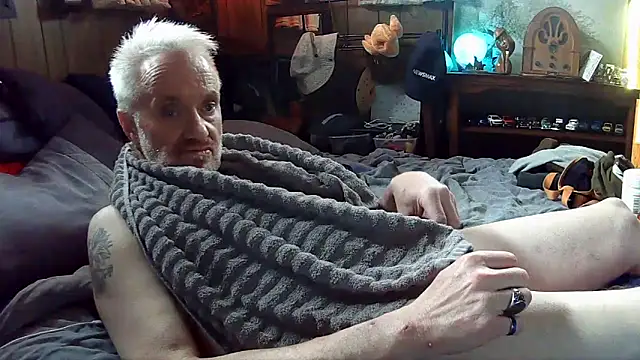 Makowboy online show from 6, 3, 2026