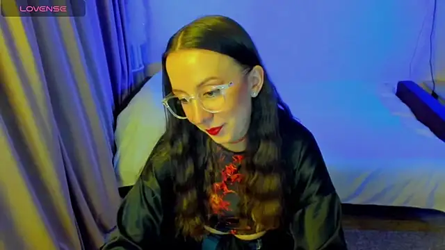 Snapshot of CurlySteph chatting on 30, 4, 2026 CurlySteph online show from 30, 4, 2026