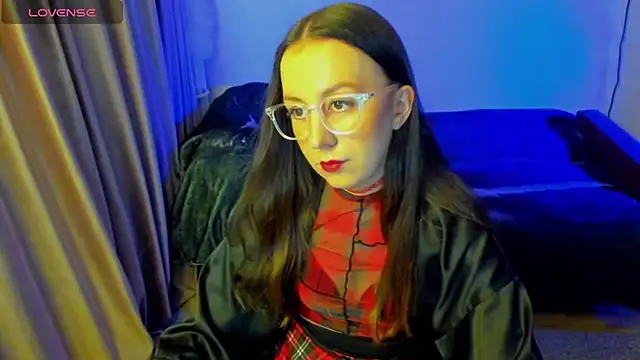 Snapshot of CurlySteph chatting on 25, 5, 2026 CurlySteph online show from 25, 5, 2026