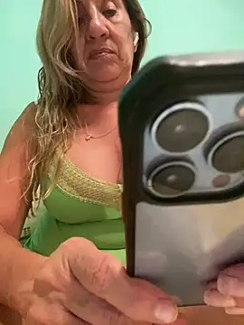 Snapshot of camelia3 chatting on 12, 6, 2026 camelia3 online show from 12, 6, 2026