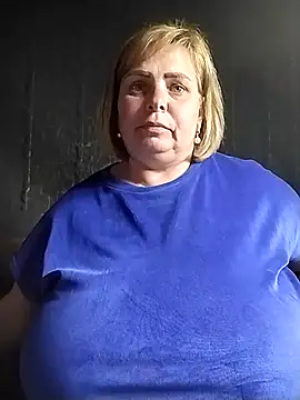 Snapshot of EvaCristal chatting on 17, 4, 2026 EvaCristal online show from 17, 4, 2026