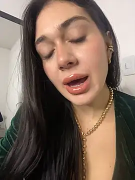 LaanaCooper online show from 17, 3, 2025