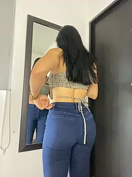 LaanaCooper online show from 18, 3, 2025