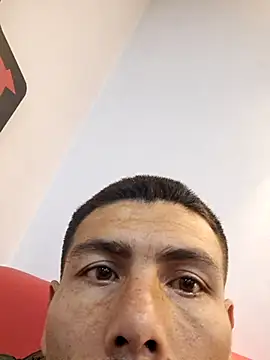 Snapshot of dannnyhot24 chatting on 7, 10, 2025 dannnyhot24 online show from 7, 10, 2025