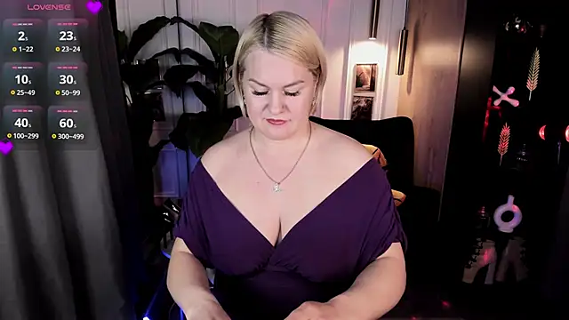 Snapshot of YolandaKiss chatting on 19, 6, 2026 YolandaKiss online show from 19, 6, 2026