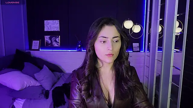 KylieMellow online show from 11, 2, 2025