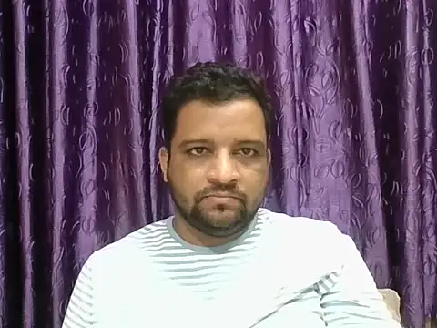 Snapshot of dhruv_love chatting on 2, 11, 2025 dhruv love online show from 2, 11, 2025