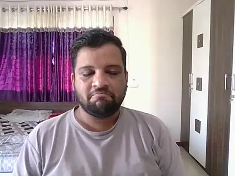 Snapshot of dhruv_love chatting on 10, 11, 2025 dhruv love online show from 10, 11, 2025