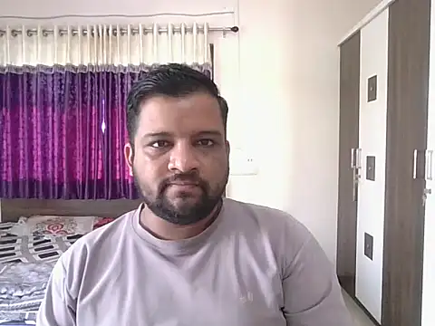 Snapshot of dhruv_love chatting on 13, 11, 2025 dhruv love online show from 13, 11, 2025