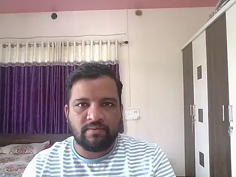 Snapshot of dhruv_love chatting on 17, 11, 2025 dhruv love online show from 17, 11, 2025