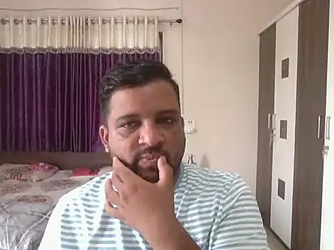 Snapshot of dhruv_love chatting on 26, 11, 2025 dhruv love online show from 26, 11, 2025