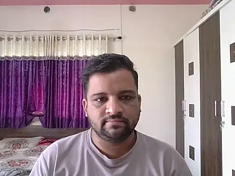 Snapshot of dhruv_love chatting on 28, 11, 2025 dhruv love online show from 28, 11, 2025