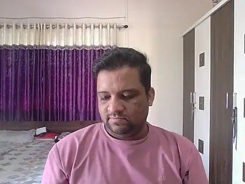 Snapshot of dhruv_love chatting on 17, 12, 2025 dhruv love online show from 17, 12, 2025