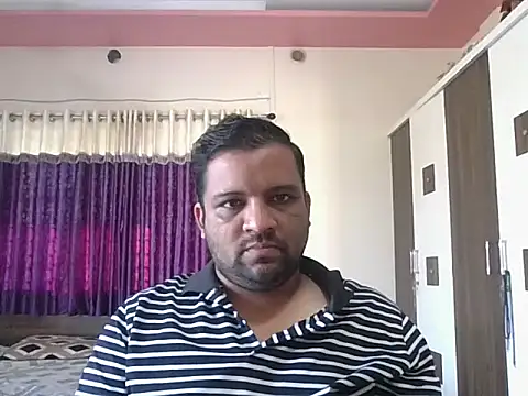 Snapshot of dhruv_love chatting on 23, 12, 2025 dhruv love online show from 23, 12, 2025