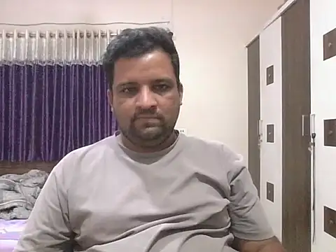 Snapshot of dhruv_love chatting on 4, 2, 2026 dhruv love online show from 4, 2, 2026