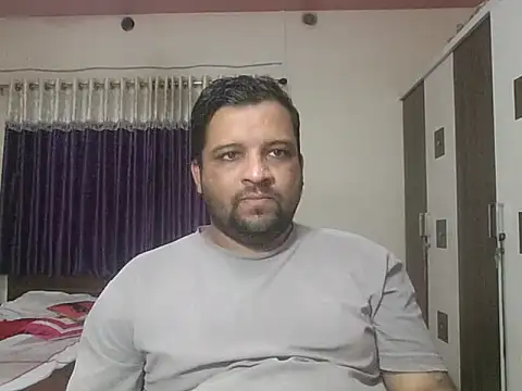 Snapshot of dhruv_love chatting on 2, 4, 2026 dhruv love online show from 2, 4, 2026