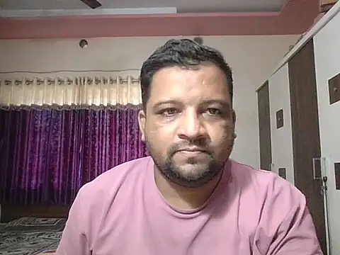 Snapshot of dhruv_love chatting on 16, 4, 2026 dhruv love online show from 16, 4, 2026