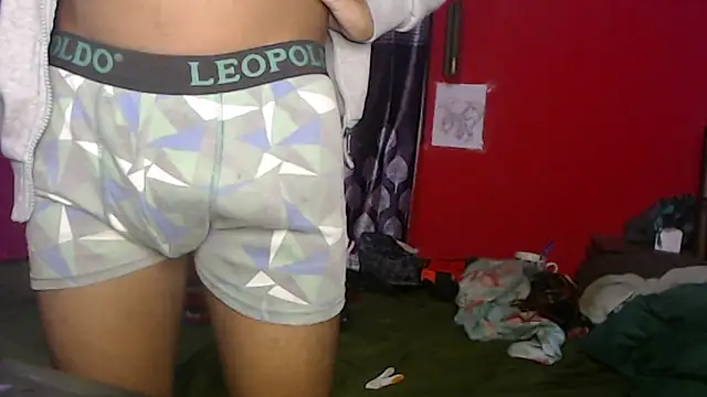 Snapshot of longdickservice chatting on 3, 2, 2025 longdickservice online show from 3, 2, 2025