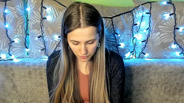 MaggieCake online show from 14, 2, 2025