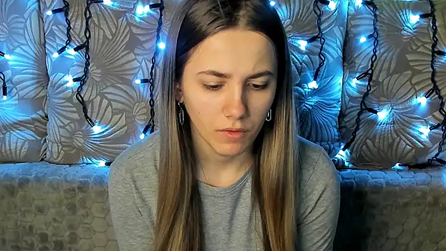 MaggieCake online show from 1, 3, 2025