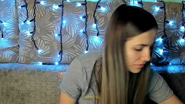 MaggieCake online show from 2, 3, 2025