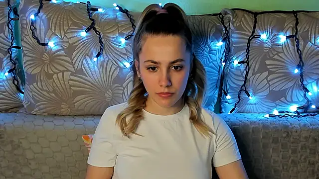 MaggieCake online show from 6, 3, 2026