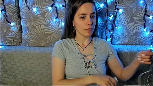 Snapshot of MaggieCake chatting on 11, 6, 2026 MaggieCake online show from 11, 6, 2026
