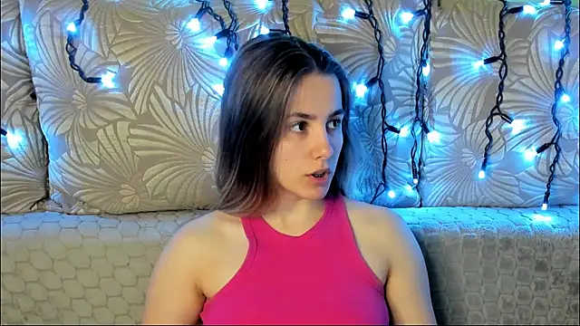 Snapshot of MaggieCake chatting on 5, 7, 2026 MaggieCake online show from 5, 7, 2026