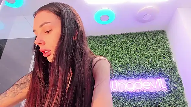 realhotfallingdevil online show from 22, 11, 2025