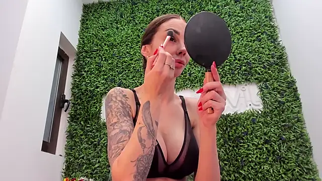 realhotfallingdevil online show from 1, 4, 2026