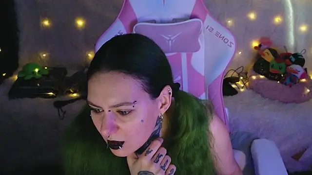 Ginger Stay online show from 6, 3, 2026