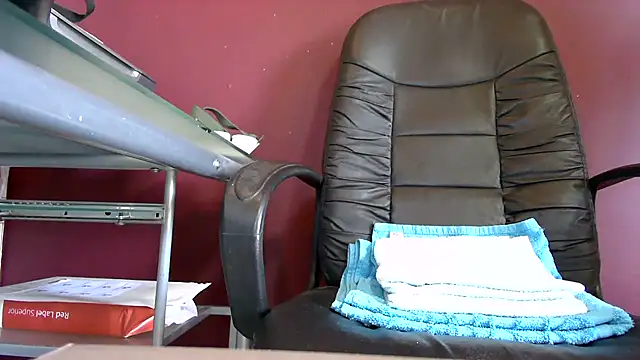 Snapshot of riverside197575 chatting on 6, 4, 2026 riverside197575 online show from 6, 4, 2026