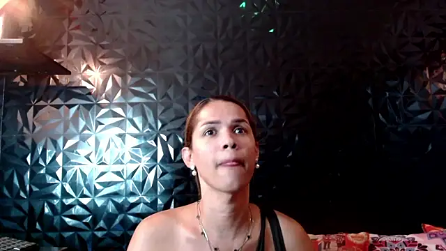 PINK  LOLA1 online show from 22, 3, 2026