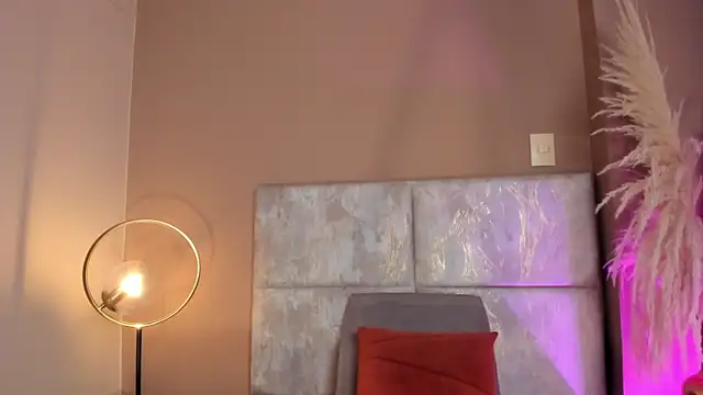 Christy Sea online show from 12, 11, 2025