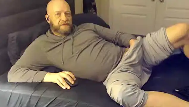 Snapshot of daveletsplay chatting on 15, 2, 2026 daveletsplay online show from 15, 2, 2026