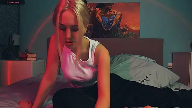 Linda Roxy online show from 5, 12, 2024