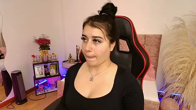 Snapshot of KallyMyller1 chatting on 3, 12, 2024 KallyMyller1 online show from 3, 12, 2024