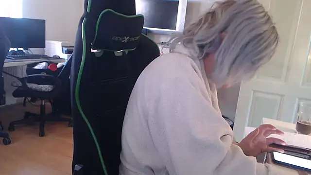 kathrin193 online show from 18, 2, 2025